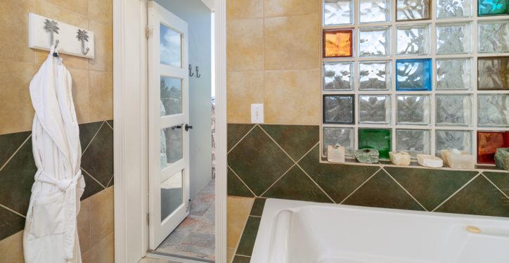 A3-Bath3-2